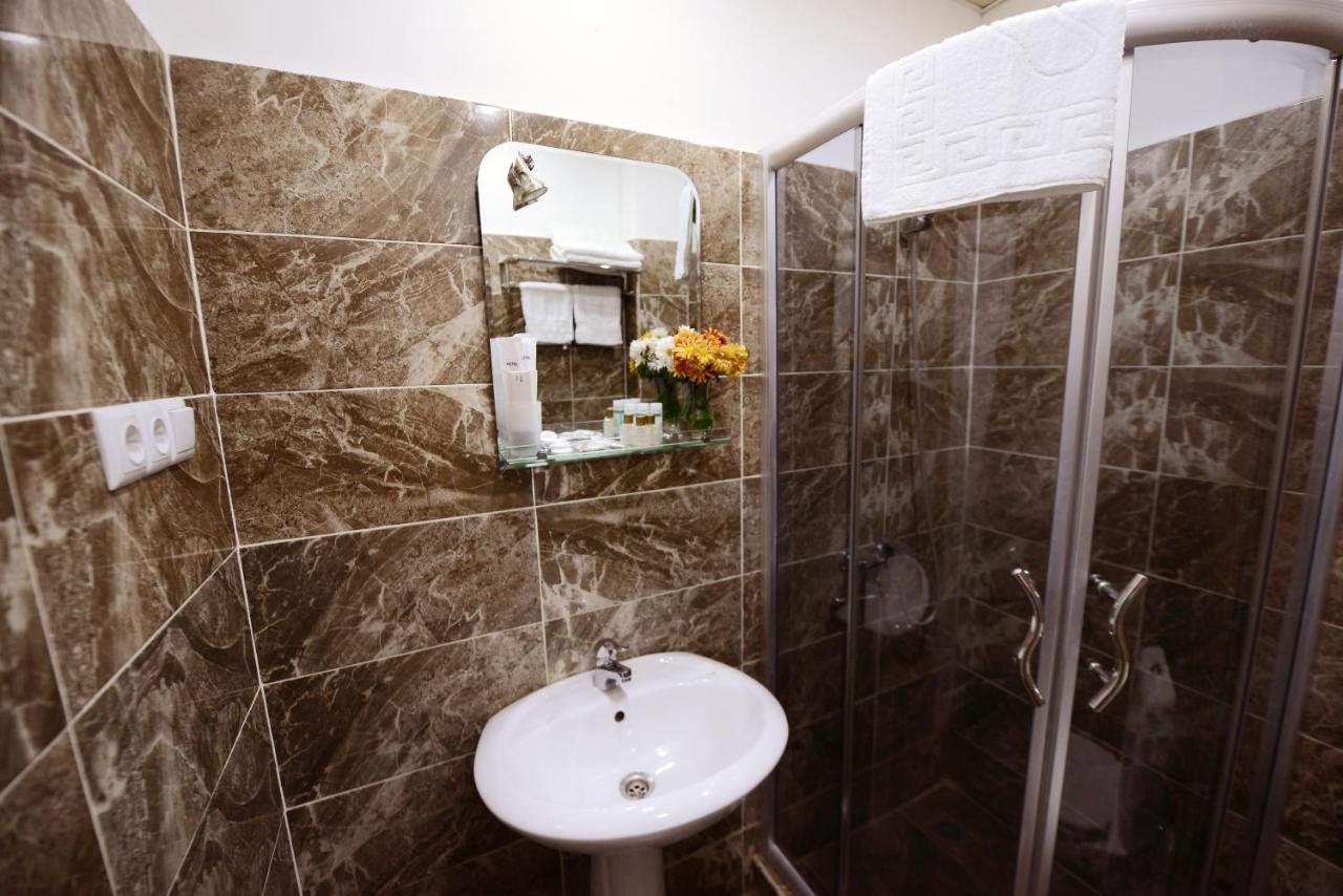 Accent Hotel Тбилиси Экстерьер фото