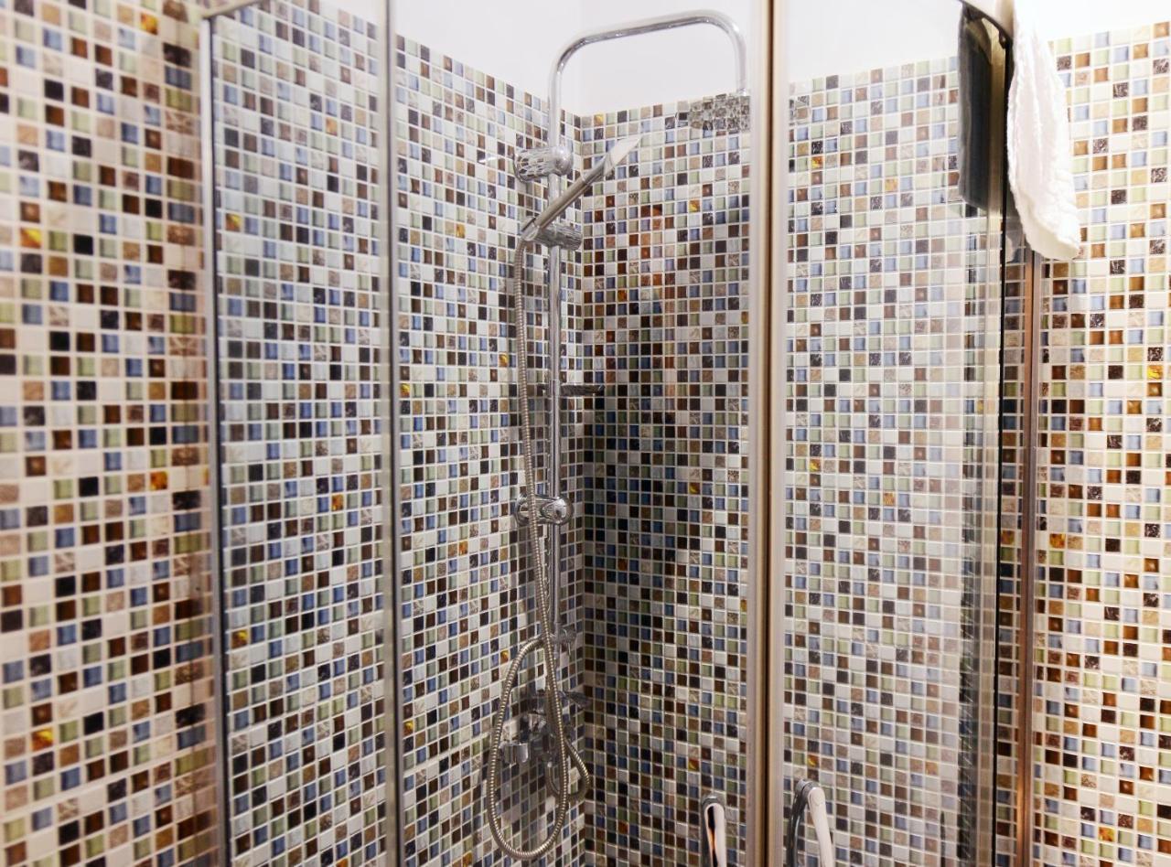 Accent Hotel Тбилиси Экстерьер фото