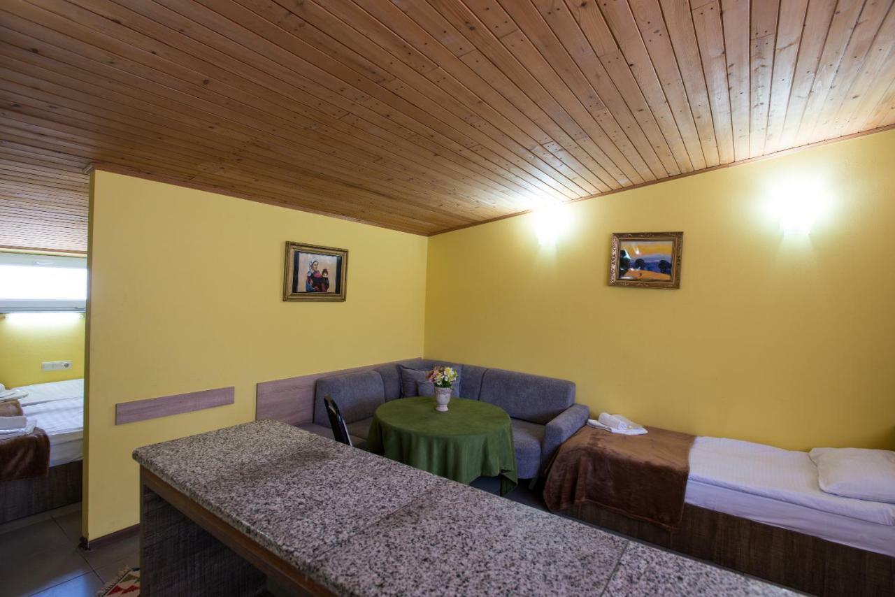 Accent Hotel Тбилиси Экстерьер фото