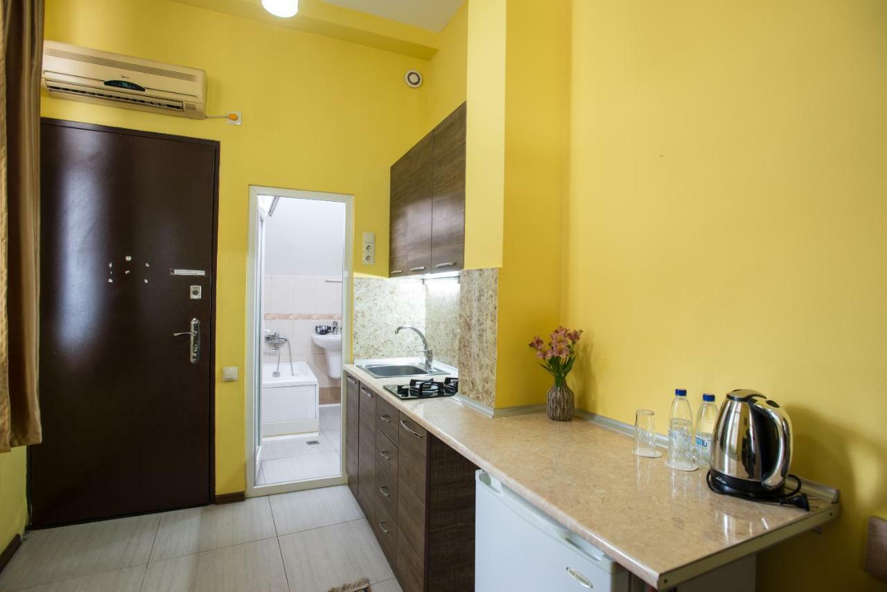 Accent Hotel Тбилиси Экстерьер фото