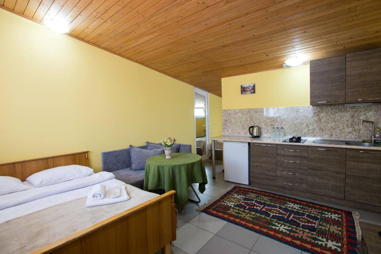 Accent Hotel Тбилиси Экстерьер фото