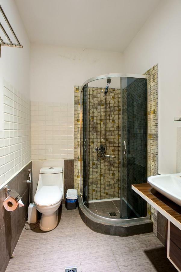 Accent Hotel Тбилиси Экстерьер фото