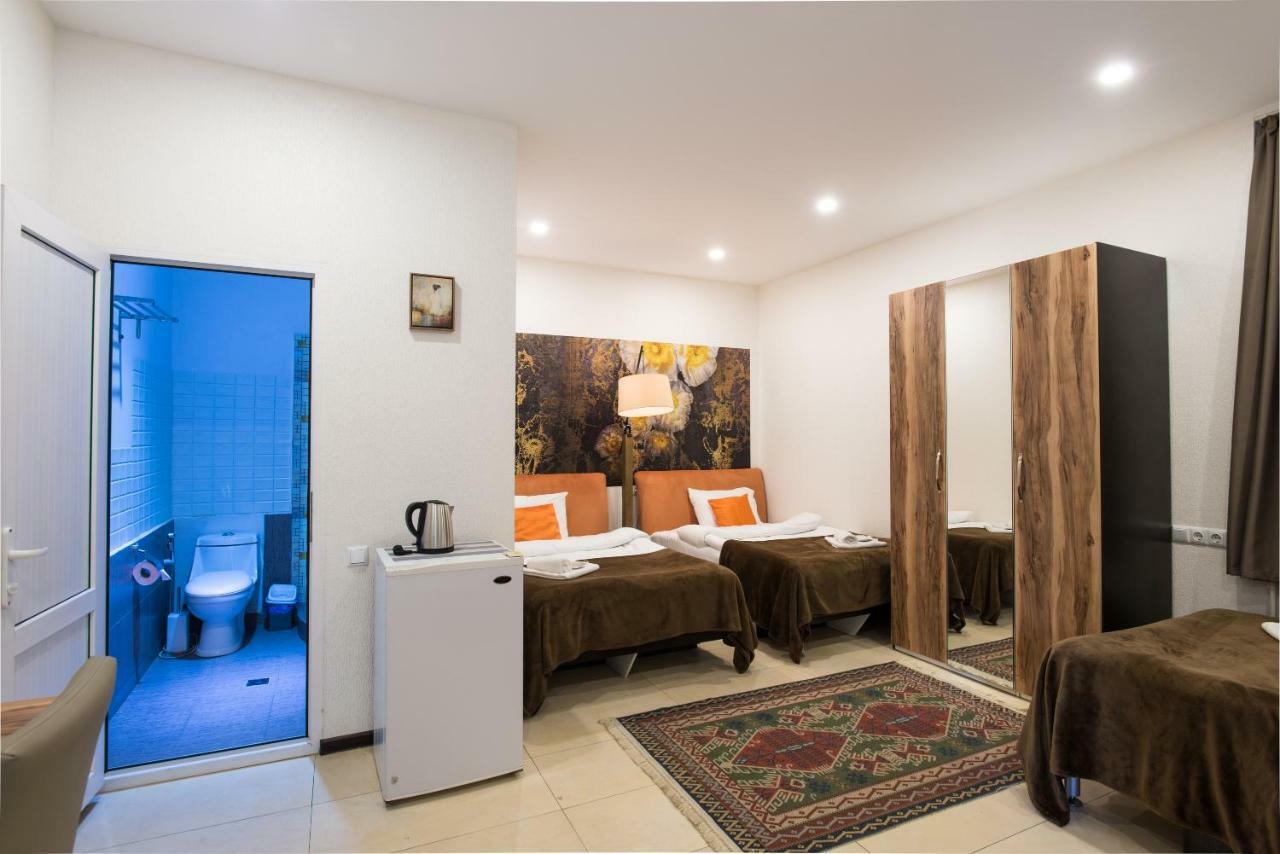 Accent Hotel Тбилиси Экстерьер фото