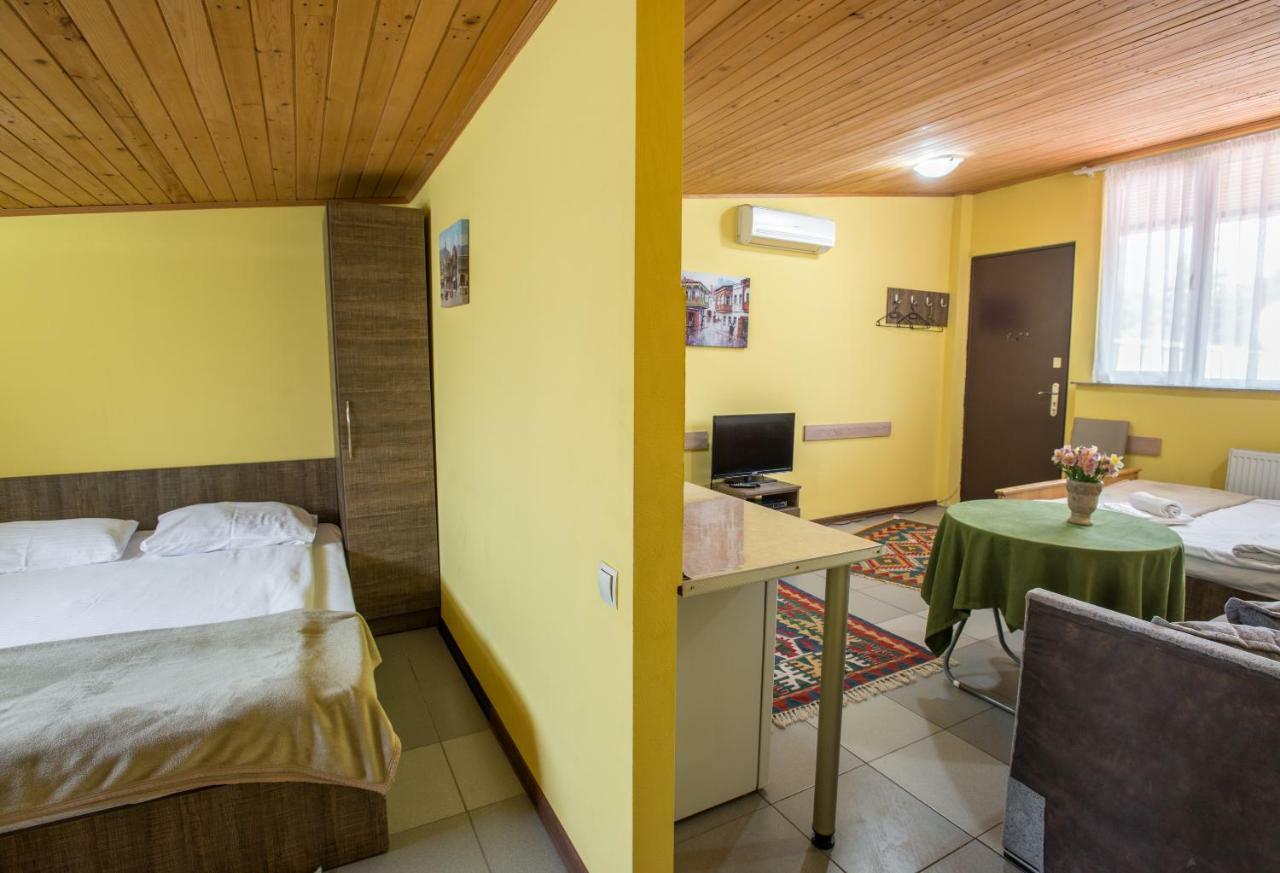 Accent Hotel Тбилиси Экстерьер фото