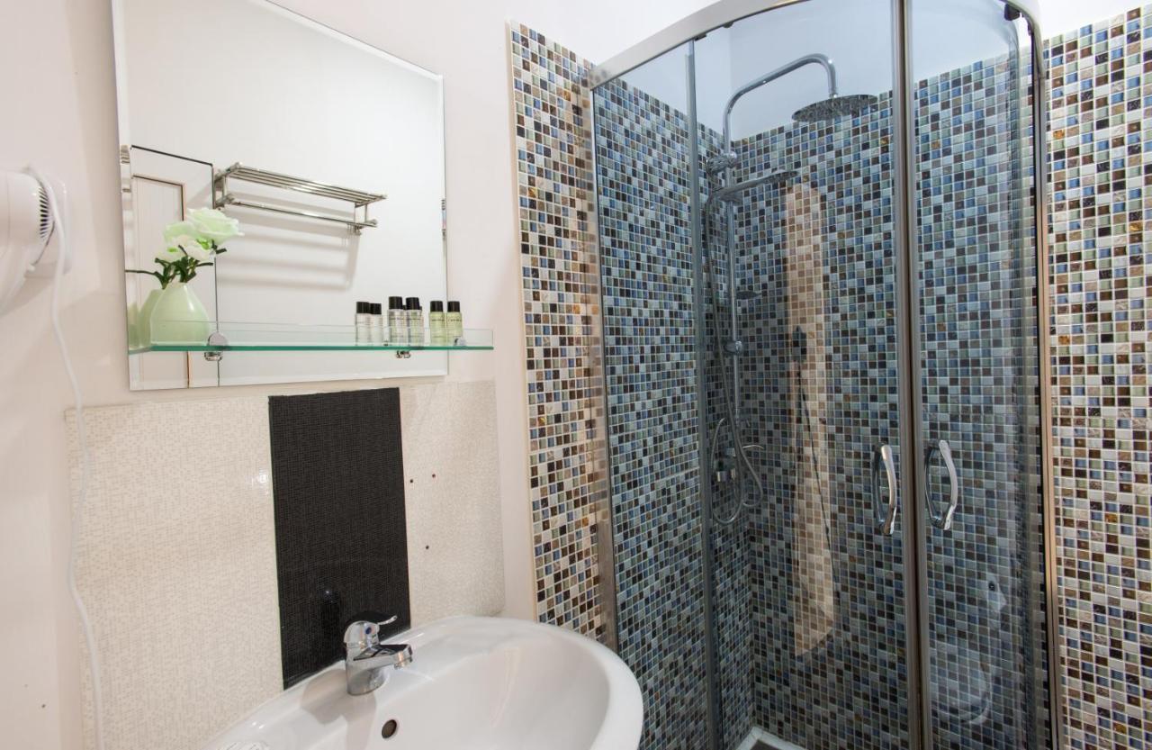 Accent Hotel Тбилиси Экстерьер фото