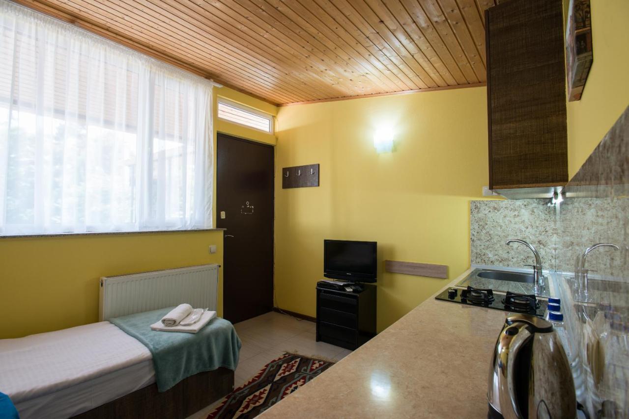 Accent Hotel Тбилиси Экстерьер фото